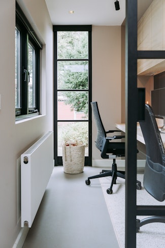 kantoor schuifdeur kleurvlak bureau kast ikea