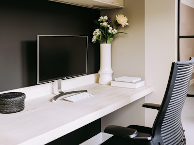 bureau diy zwevend bureau zelfmaken op maat thuis kantoor thuiswerkplek werkplek  